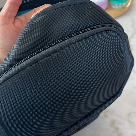 THULE SWEDEN Accent Backpack 23L Black UNISEX Backpack - Picture 13 of 16